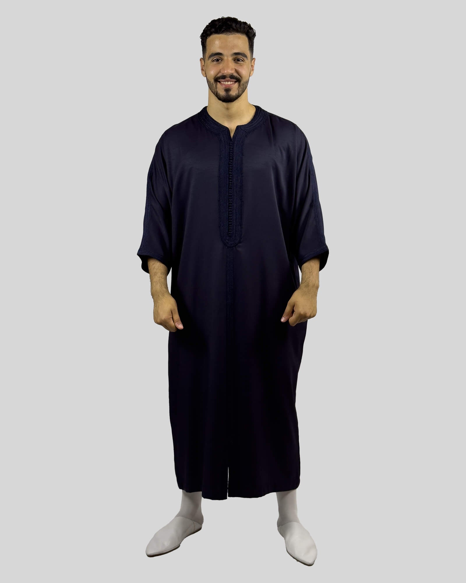 كندورة كاباردين ممتازة بطرزة 100% يدوية