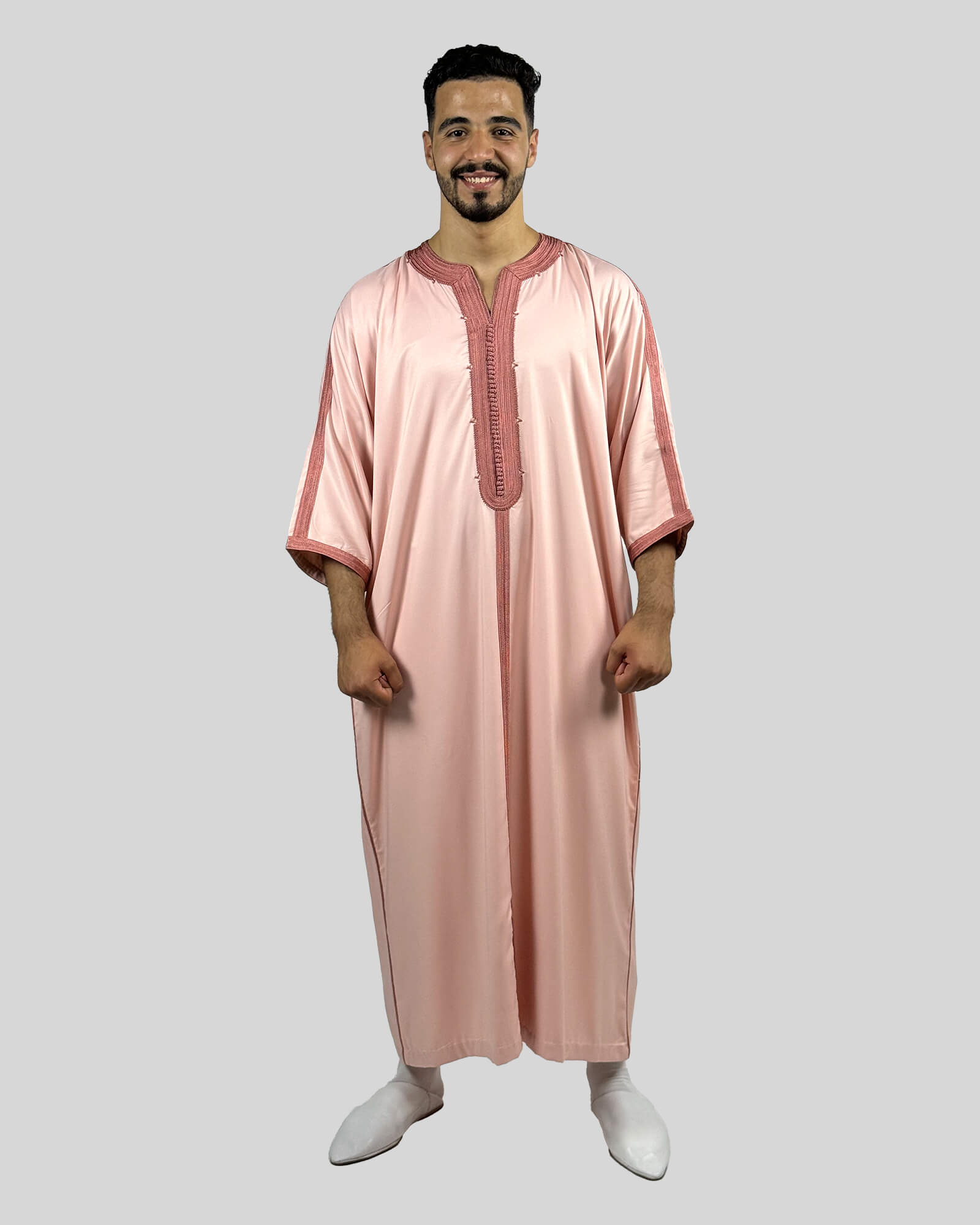 كندورة كاباردين ممتازة بطرزة 100% يدوية