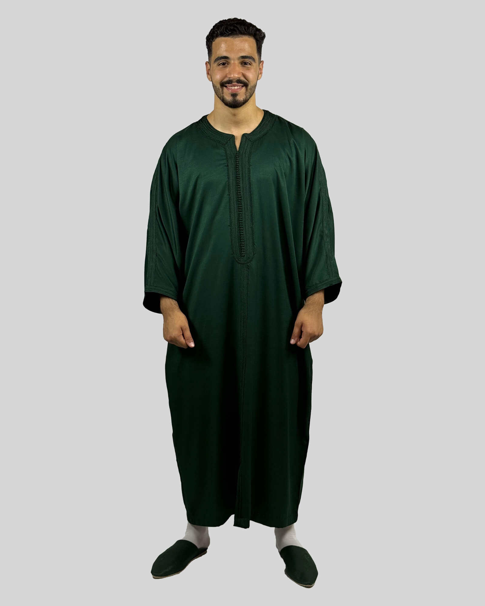 كندورة كاباردين ممتازة بطرزة 100% يدوية