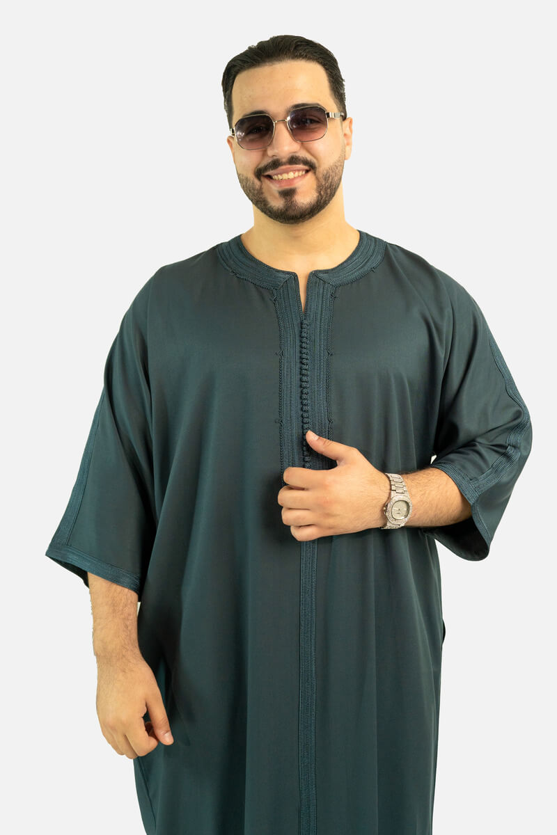 كندورة كاباردين ممتازة بطرزة 100% يدوية - أخضر زيتي